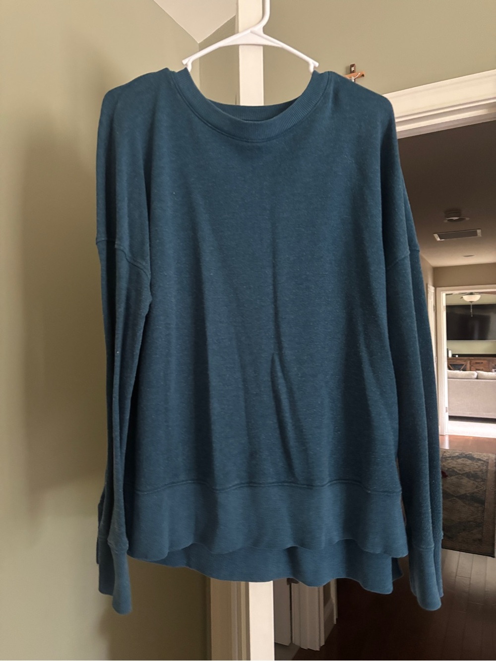 Time and Tru Teal Ribbed V-Neck Sweatshirt